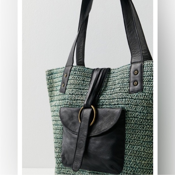 Free People
Women's Green En Riva Raffia Tote - Picture 4 of 11
